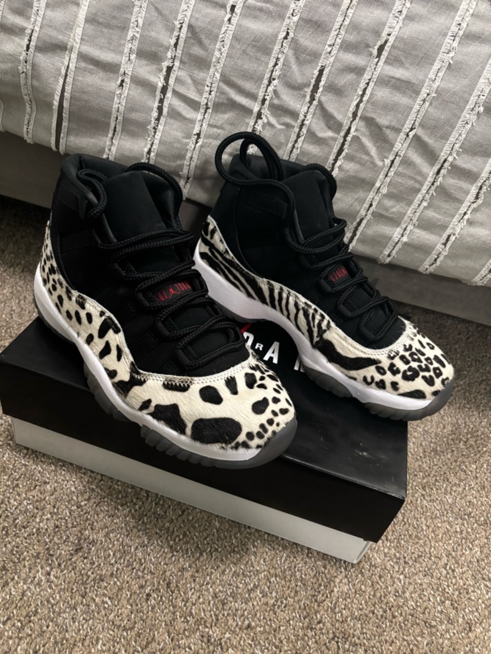 Women Black & White Animal-Print Jordan 11 Retro